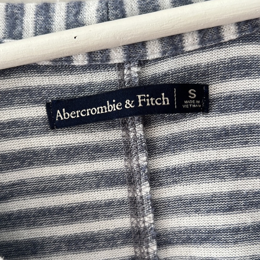 Abercrombie Blue and White Striped Long Sleeve Front Tie Button Up Shirt Size S - Picture 2 of 6